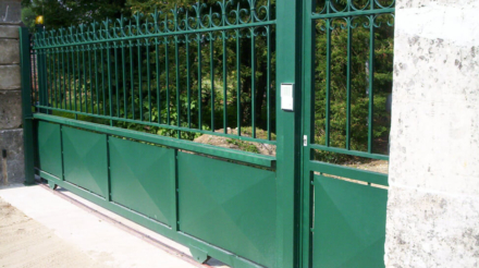 Portail coulissant motorisé